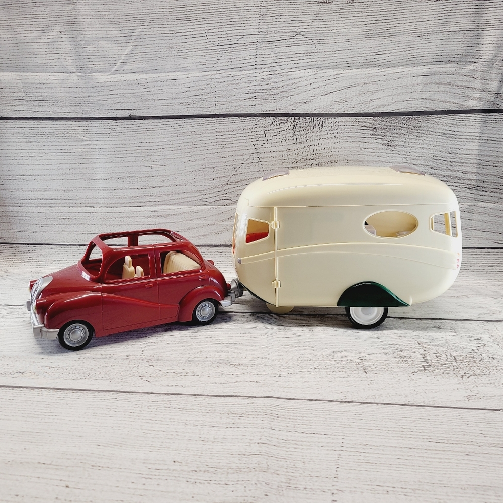 Calico Critters Sylvanian Families Red Sedan Car With Its Caravan Camper - Epoch